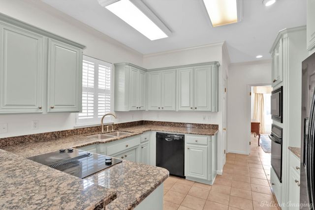 527 Canterbury Lane, Bossier City, LA 71111