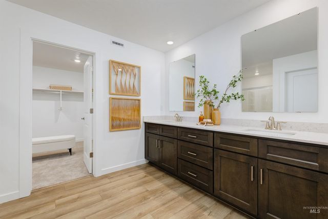 8600 E Love Ct, Nampa, ID 83687