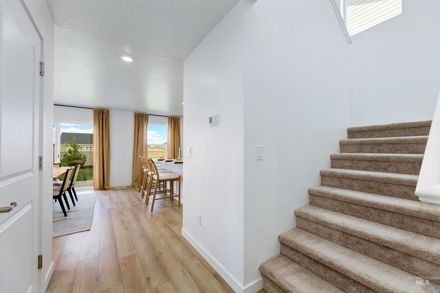 8600 E Love Ct, Nampa, ID 83687