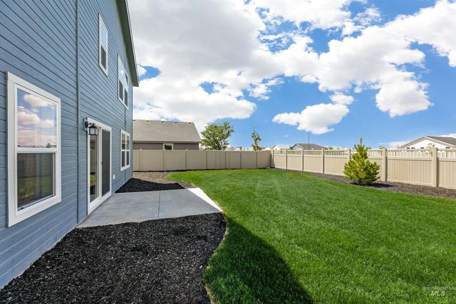 8600 E Love Ct, Nampa, ID 83687