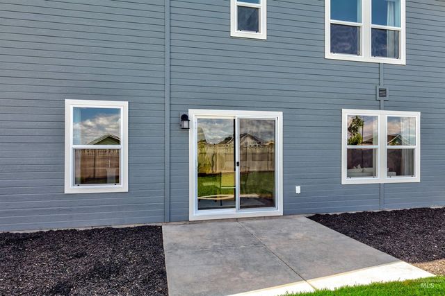 8600 E Love Ct, Nampa, ID 83687