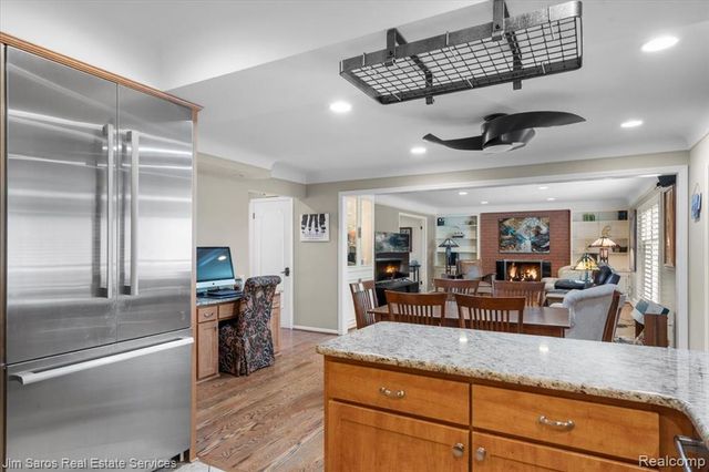 75 S Duval Road, Grosse Pointe Shores, MI 48236