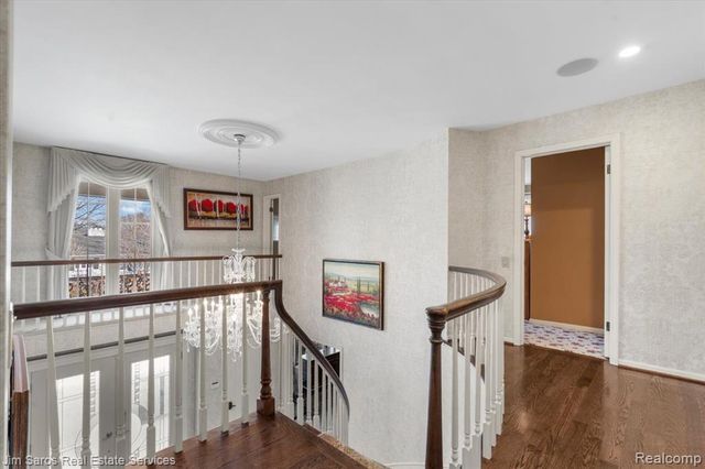 75 S Duval Road, Grosse Pointe Shores, MI 48236