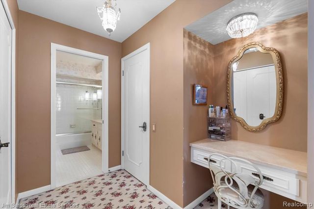 75 S Duval Road, Grosse Pointe Shores, MI 48236