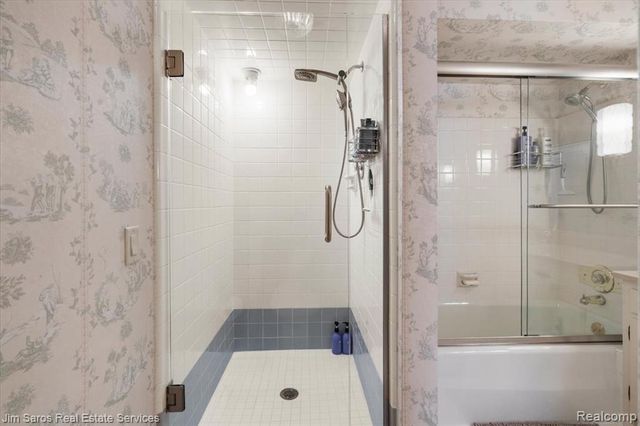 75 S Duval Road, Grosse Pointe Shores, MI 48236