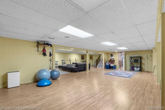 75 S Duval Road, Grosse Pointe Shores, MI 48236