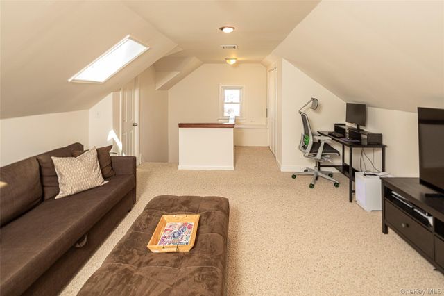 459 Bronxville Road, Bronxville, NY 10708