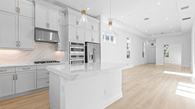 112 SE VIA TIRSO, Port St Lucie, FL 34952