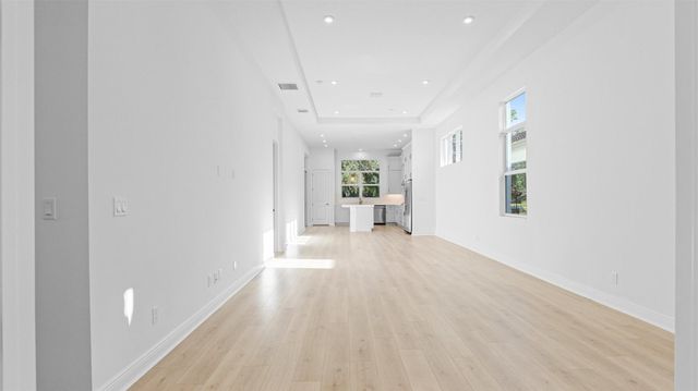 112 SE VIA TIRSO, Port St Lucie, FL 34952