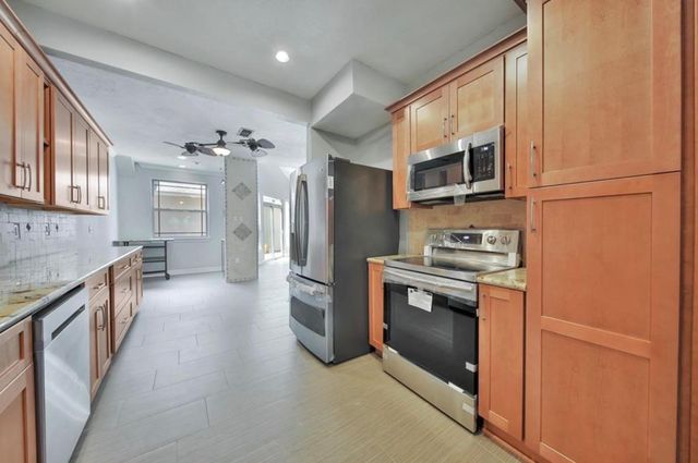 652 N Eldridge Parkway, Houston, TX 77079