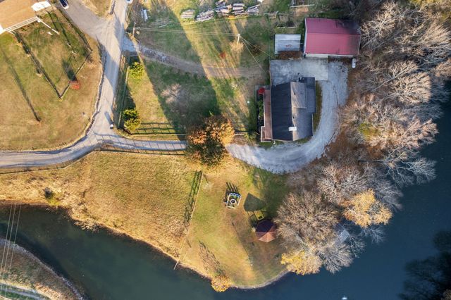 3721 S Hyde Rd, Springfield, TN 37172