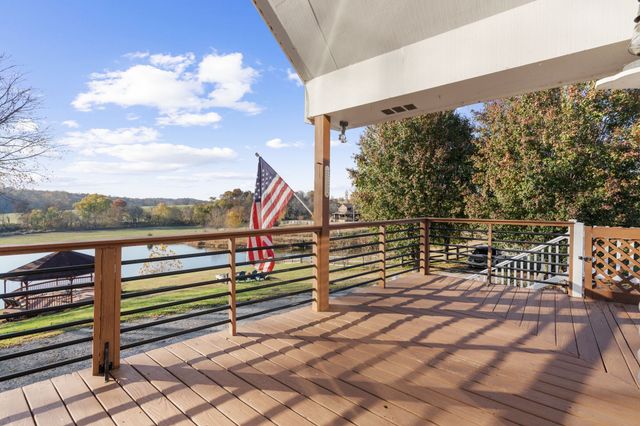 3721 S Hyde Rd, Springfield, TN 37172