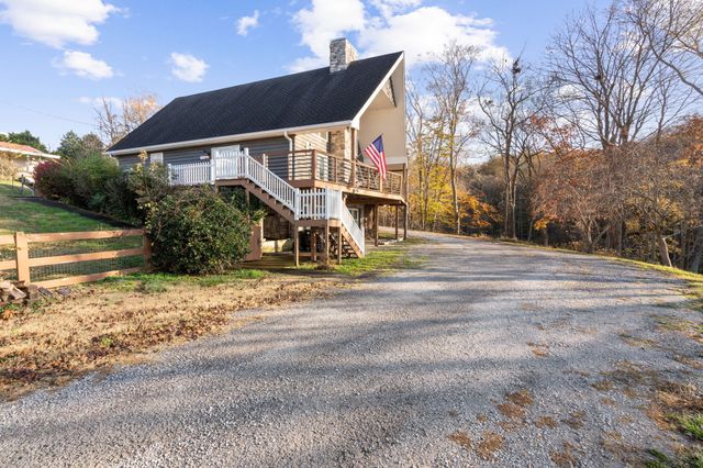 3721 S Hyde Rd, Springfield, TN 37172