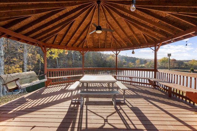 3721 S Hyde Rd, Springfield, TN 37172