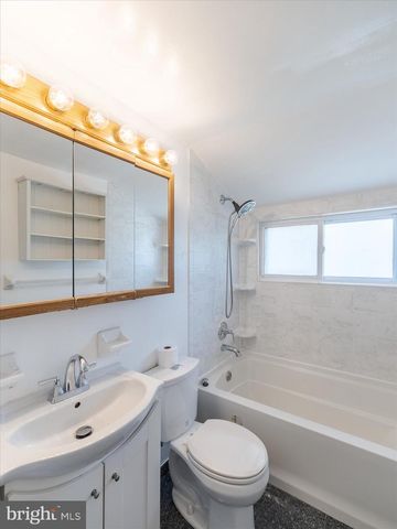 51 JUNEWOOD DR, Levittown, PA 19055