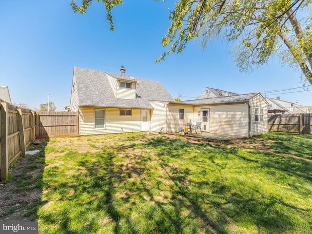 51 JUNEWOOD DR, Levittown, PA 19055