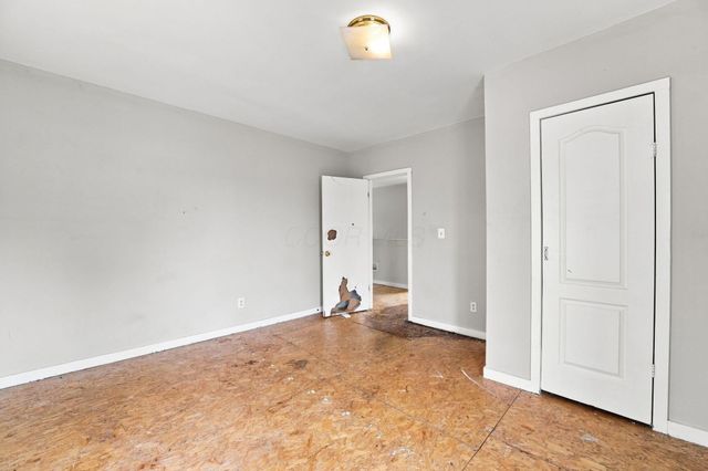 879 Sullivant Avenue, Columbus, OH 43223