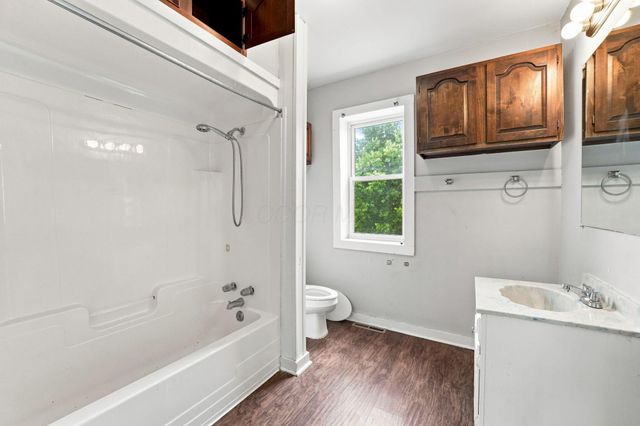 879 Sullivant Avenue, Columbus, OH 43223