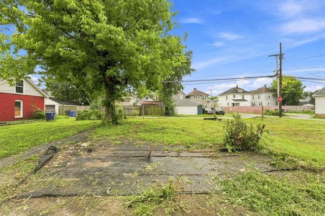 879 Sullivant Avenue, Columbus, OH 43223