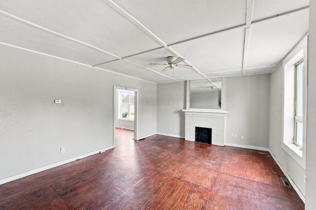 879 Sullivant Avenue, Columbus, OH 43223