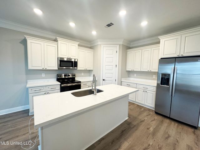 6753 Maurepas Circle, Ocean Springs, MS 39564