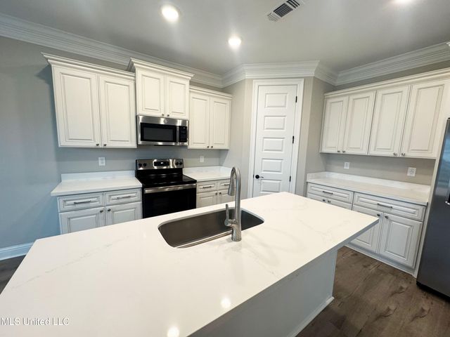 6753 Maurepas Circle, Ocean Springs, MS 39564