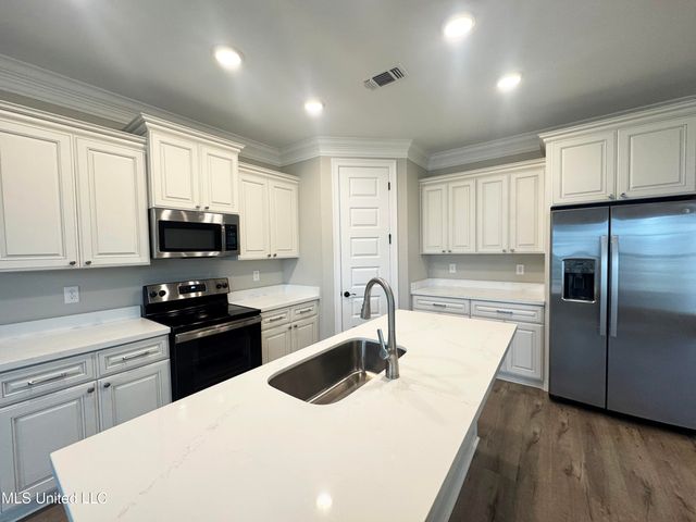 6753 Maurepas Circle, Ocean Springs, MS 39564