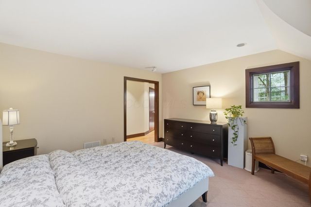 52 Beech Ridge Drive, Powell, OH 43065