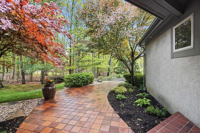 52 Beech Ridge Drive, Powell, OH 43065