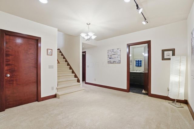 52 Beech Ridge Drive, Powell, OH 43065