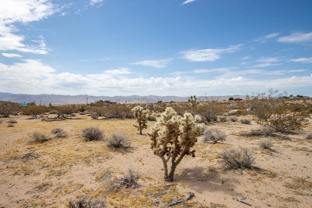 62121 Aberdeen Drive, Joshua Tree, CA 92252