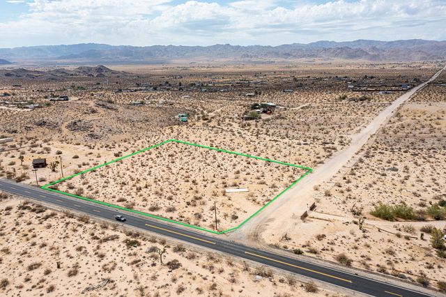 62121 Aberdeen Drive, Joshua Tree, CA 92252