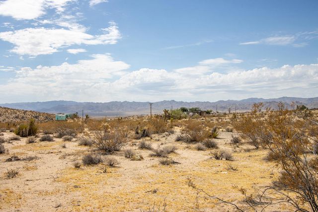62121 Aberdeen Drive, Joshua Tree, CA 92252