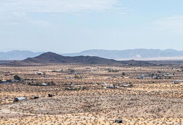 62121 Aberdeen Drive, Joshua Tree, CA 92252