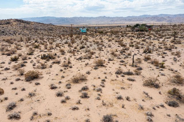 62121 Aberdeen Drive, Joshua Tree, CA 92252