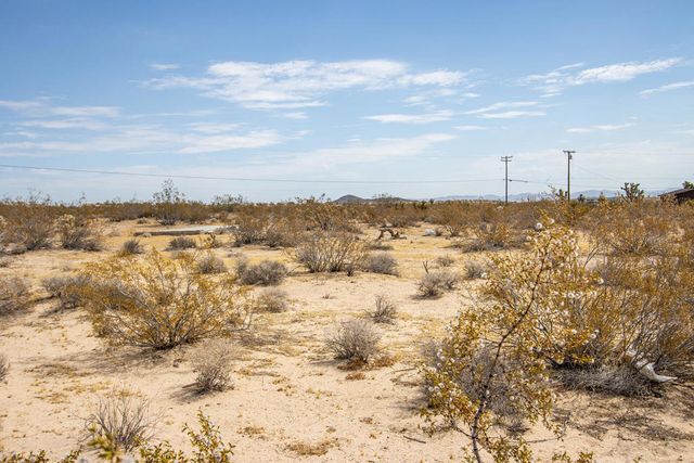 62121 Aberdeen Drive, Joshua Tree, CA 92252