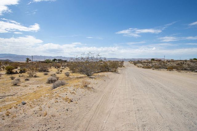 62121 Aberdeen Drive, Joshua Tree, CA 92252