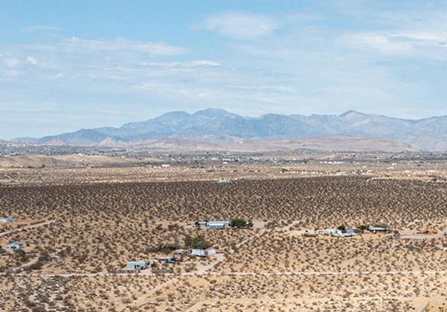62121 Aberdeen Drive, Joshua Tree, CA 92252
