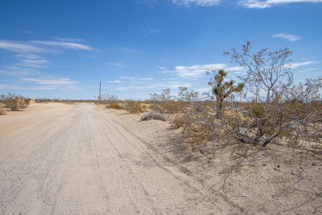 62121 Aberdeen Drive, Joshua Tree, CA 92252