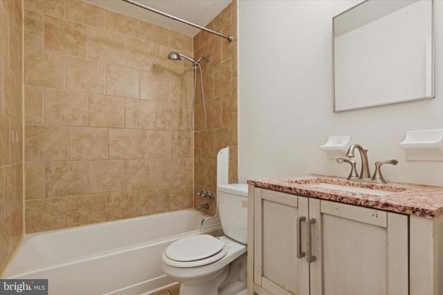 21 CAVENDISH DR, Ambler, PA 19002