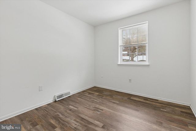 21 CAVENDISH DR, Ambler, PA 19002