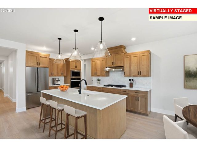 1240 Se 18th Ave, Canby, OR 97013