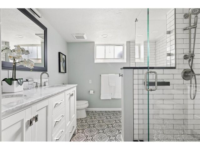 450 Elm St, Denver, CO 80220