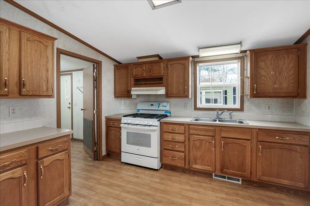 801 Nottingham Drive, Exeter, NH 03833