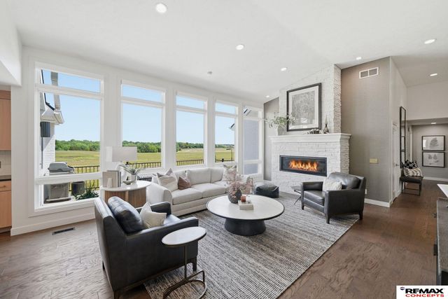 7510 San Mateo Lane, Lincoln, NE 68516