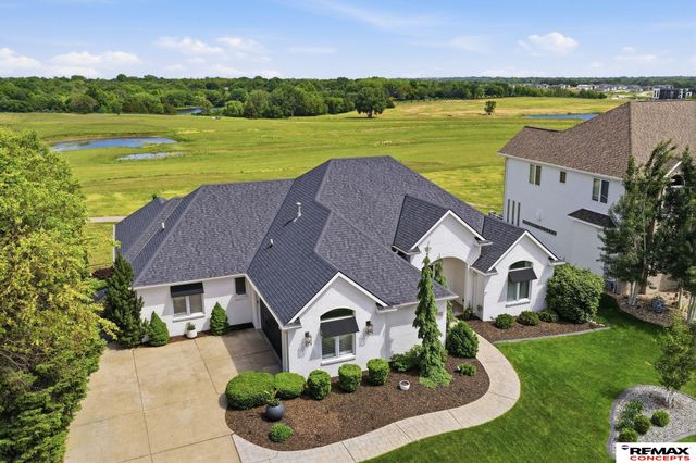 7510 San Mateo Lane, Lincoln, NE 68516