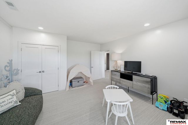 7510 San Mateo Lane, Lincoln, NE 68516