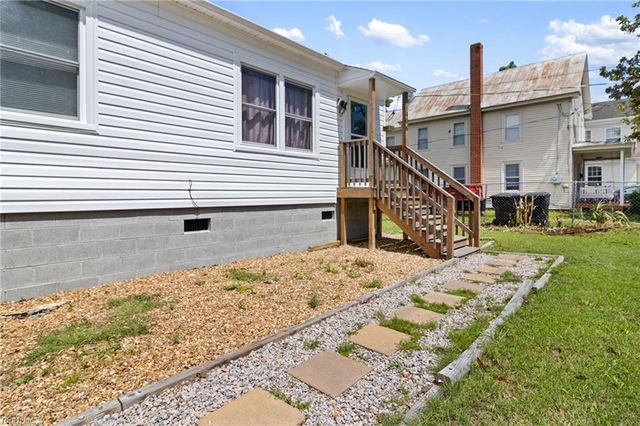 406 Walnut ST, Elizabeth City, NC 27909
