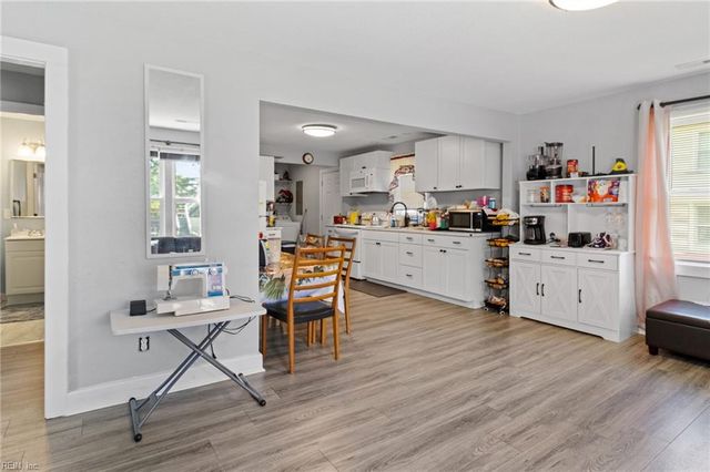 406 Walnut ST, Elizabeth City, NC 27909