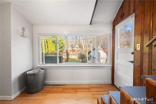 121 Shore Road, Waterford, CT 06385